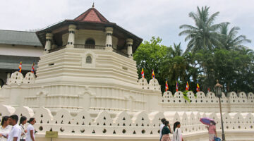 kandy-temple-of-tooth-relic