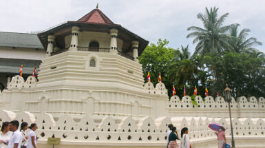 kandy-temple-of-tooth-relic