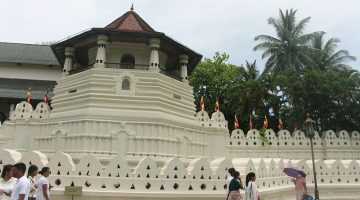 kandy-temple-of-tooth-relic