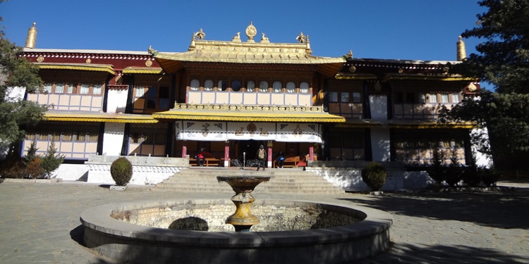 Norbulingka, dalai lama palace, tibet