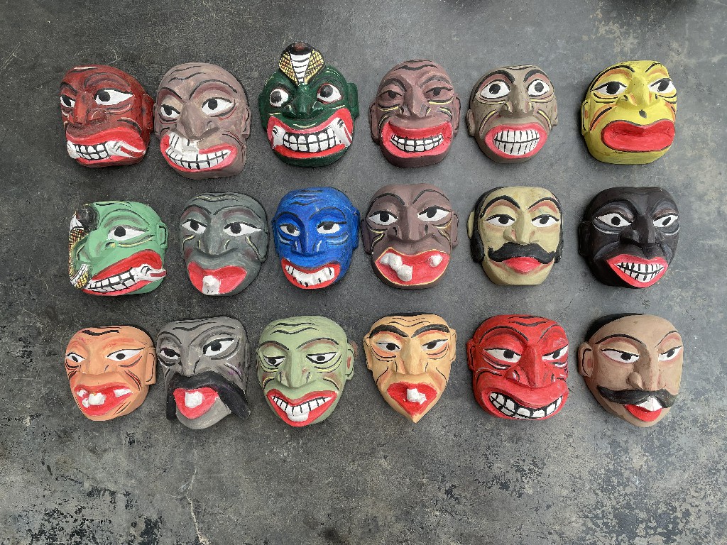 Traditional Wooden Masks srilanka