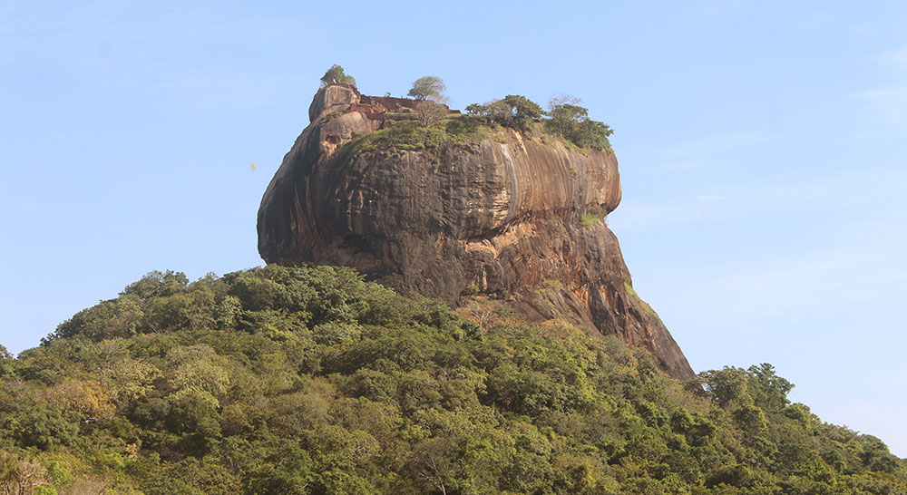 sigiriya rock fortress srilanka