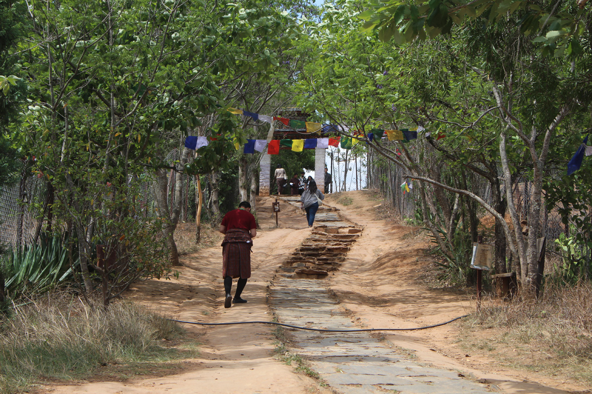 hiking in punakha