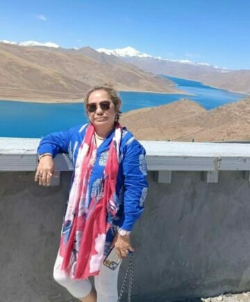 grace at yamdrok lake
