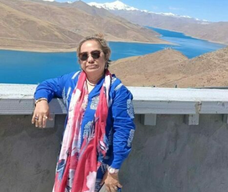 grace at yamdrok lake