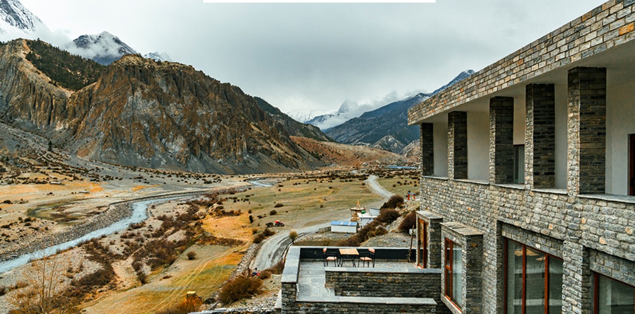 Shinta Mani Mustang Ranked World’s No.1 Luxury Hotel 2026 by Robb Report 3 mountain lodge manang